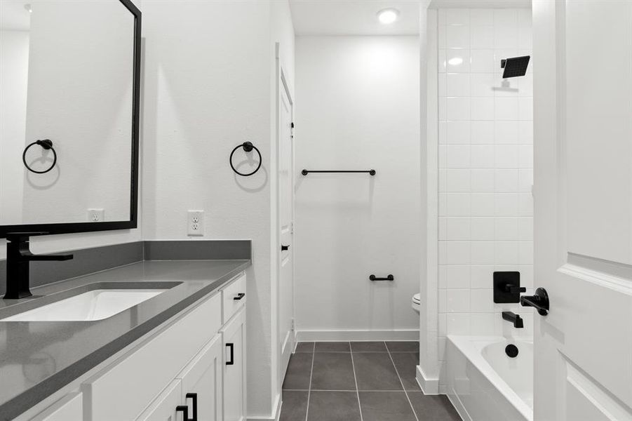 025-1232Armstrong-TheColony-TX-75056-Bathroom3.jpg-FULL