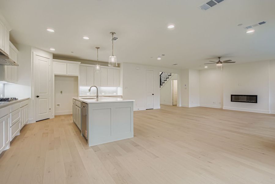 3529 Kings - Kitchen 3529 Kings - Kitchen