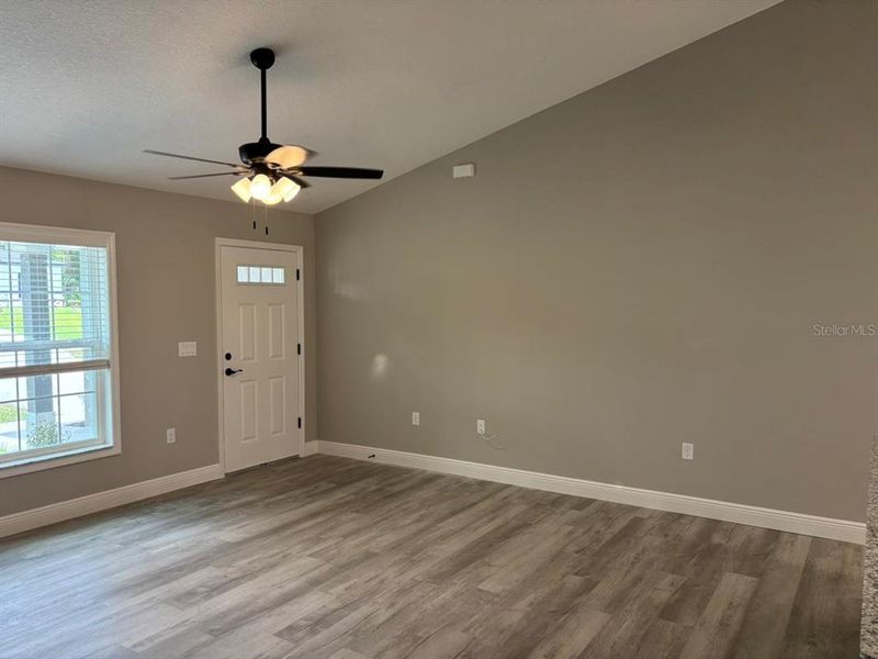 Spacious, unfurnished interior of a new home in , Dunnellon (Image 13).