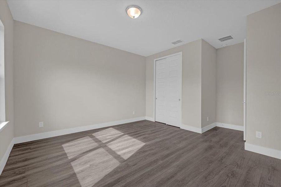 Spacious, unfurnished interior of a new home in , Kissimmee (Image 23).