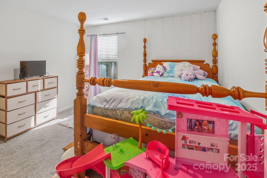 Furnished interior view inside a new home in Calvin Creek, Troutman (Image 8).
