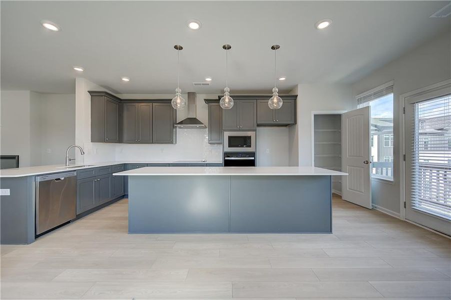 Furnished interior view inside a new home in Daybreak, Newnan (Image 8). Furnished interior view inside a new home in Daybreak, Newnan (Image 8).