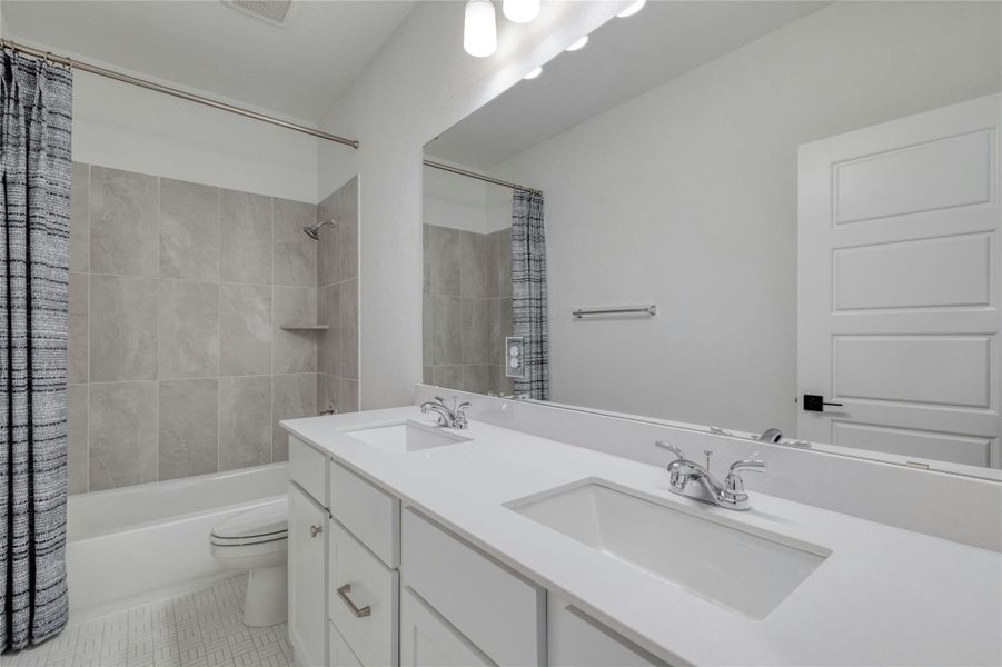 Furnished interior view inside a new home in Lariat 45', Liberty Hill (Image 13).