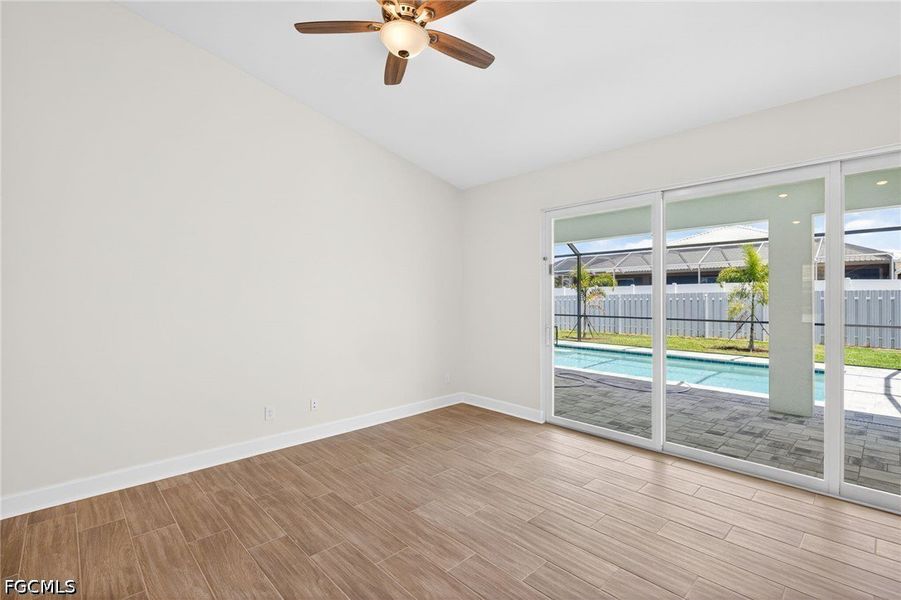 Spacious, unfurnished interior of a new home in Cape Coral, Cape Coral (Image 12).