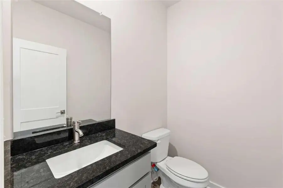 Image 24 of a home in Millstone Manor.