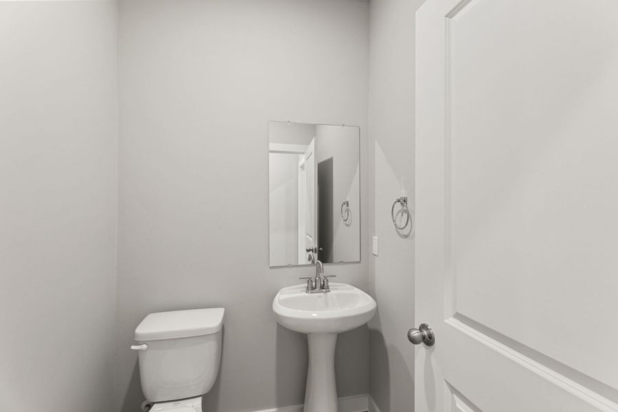 Furnished interior view inside a new home in Highland Ridge, New Braunfels (Image 12).