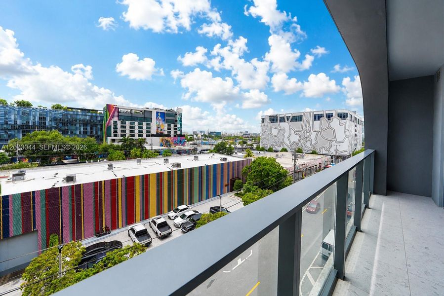 Condo located in Miami, FL showcasing its design and architecture (Image 17).