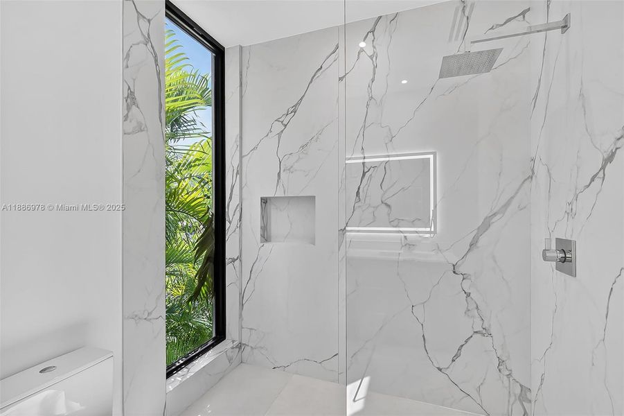 Image 53 of a home in .