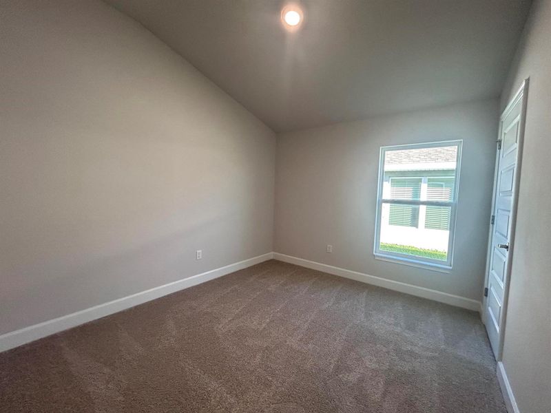 Spacious, unfurnished interior of a new home in Waterstone 52, Fort Pierce (Image 12).