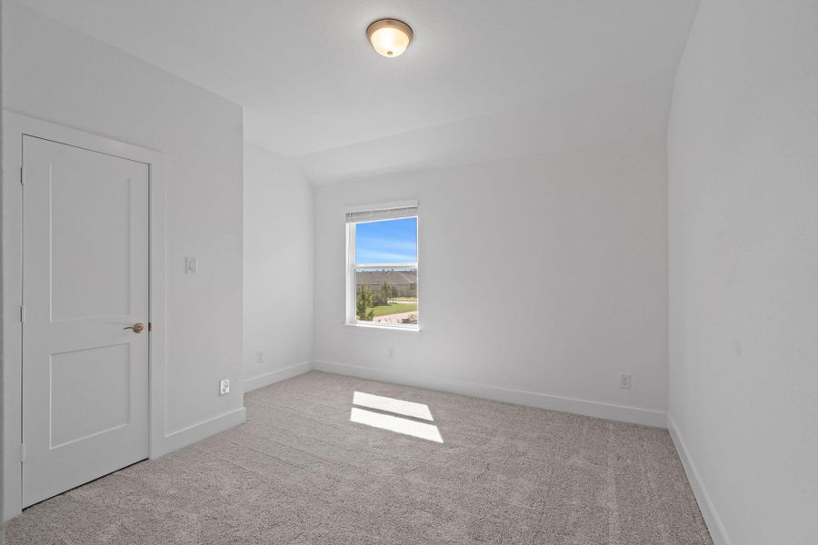 Spacious, unfurnished interior of a new home in Emory Glen, Magnolia (Image 35).