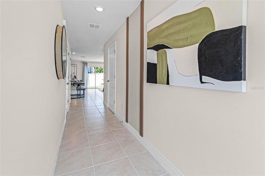 Spacious, unfurnished interior of a new home in , Daytona Beach (Image 19).