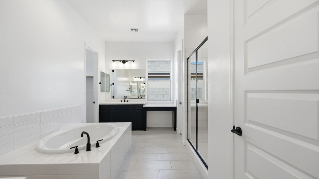 Furnished interior view inside a new home in Arroyo Seco - Palazzo, Buckeye (Image 7).