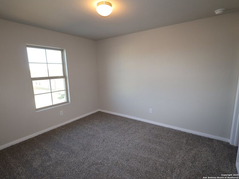 Spacious, unfurnished interior of a new home in Agave, San Antonio (Image 22).