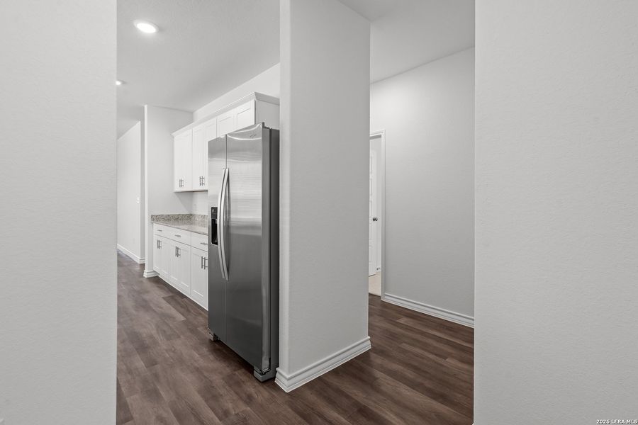 Spacious, unfurnished interior of a new home in Horizon Ridge, San Antonio (Image 26).