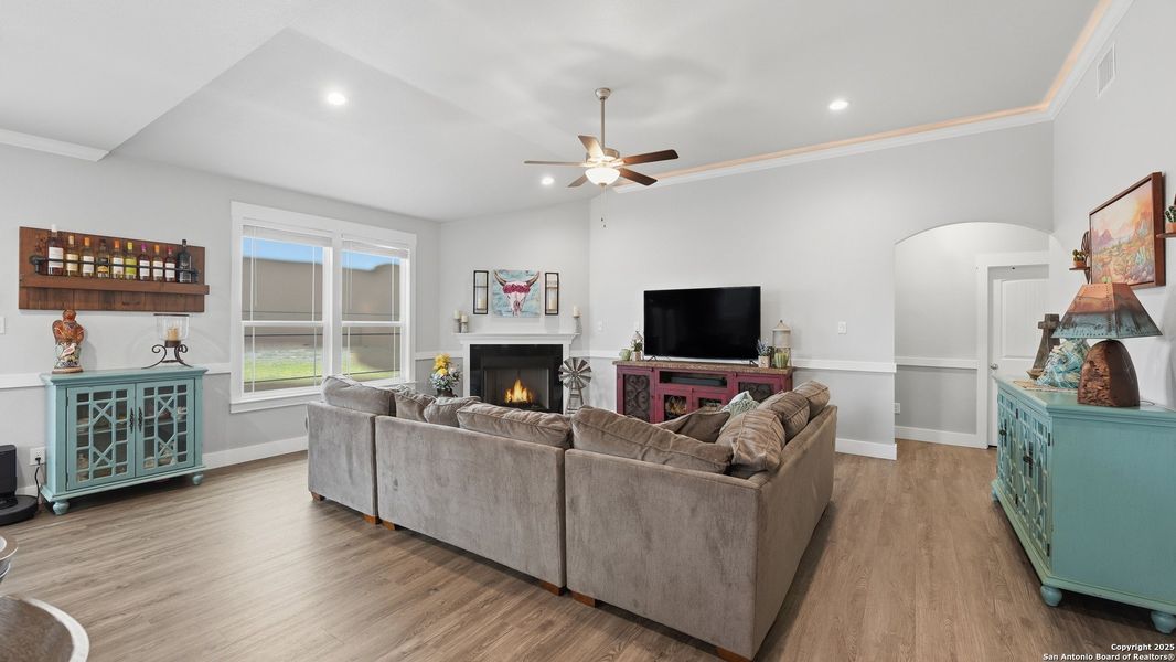 Furnished interior view inside a new home in , La Vernia (Image 6).