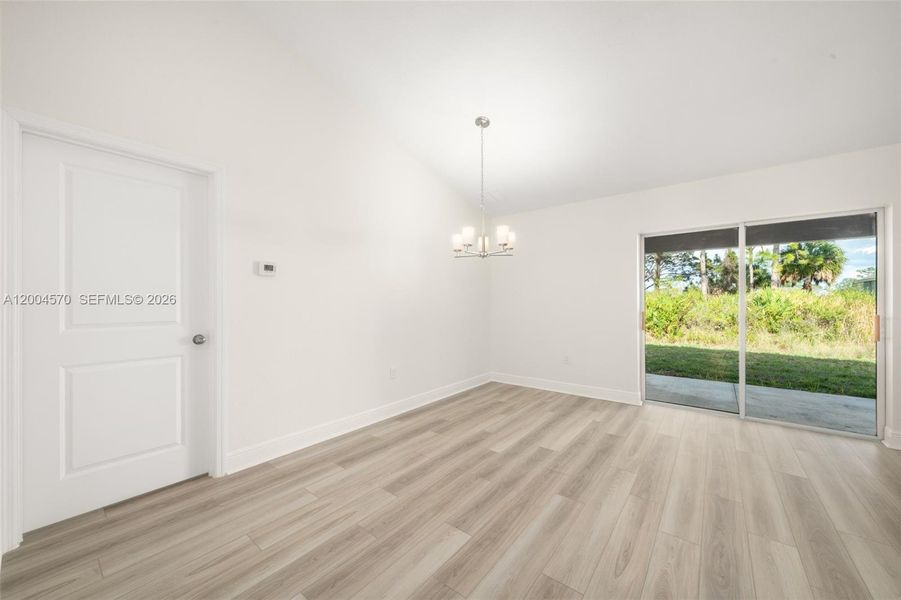 Spacious, unfurnished interior of a new home in , Sebring (Image 14).