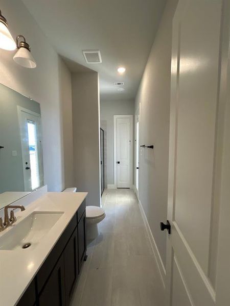 Furnished interior view inside a new home in Creekview Addition, Van Alstyne (Image 9).