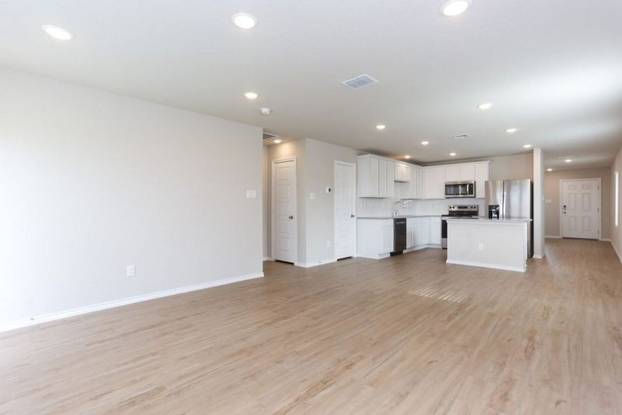 Representative unfurnished interior of a home built from the Harris Colony At Pinehurst by Brohn Homes in Colony at Pinehurst, Pinehurst (Image 10).