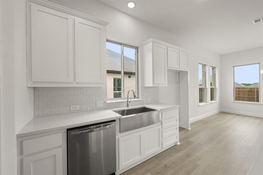 Furnished interior view inside a new home in Sheppard's Place, Waxahachie (Image 7).