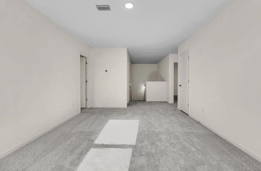 Spacious, unfurnished interior of a new home in , Ridgeville (Image 8).