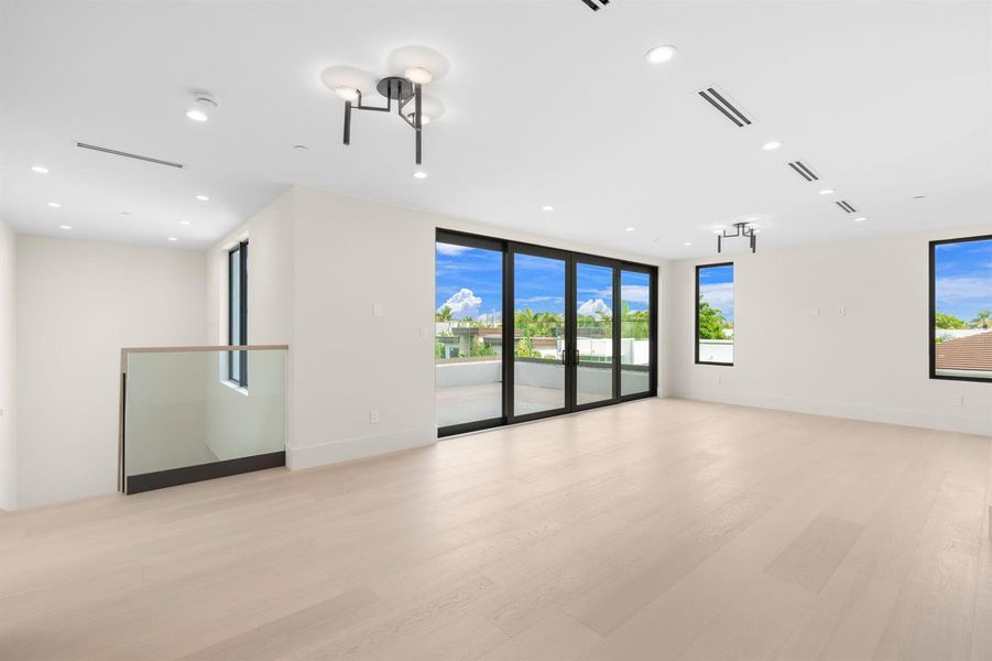 39 Bedroom 5