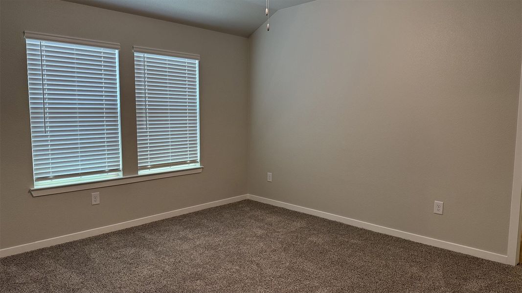 Spacious, unfurnished interior of a new home in London Towne, Corpus Christi (Image 18).