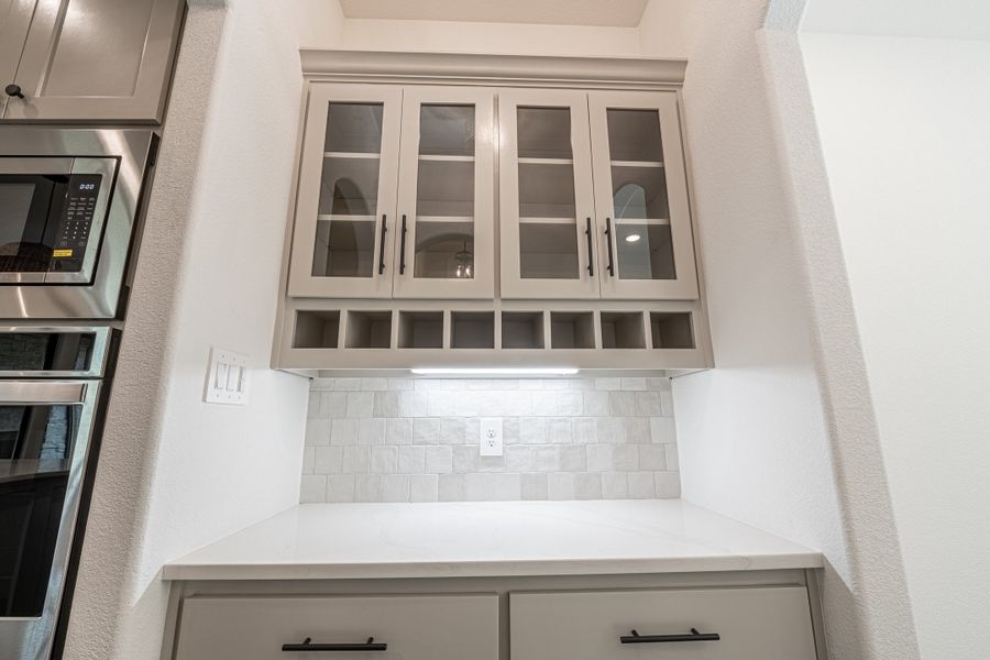 Close-up of interior finishes inside a home in Eagles Bluff, Weatherford (Image 17).