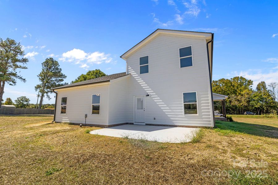 Exterior details and patio area of a home in , Monroe (Image 22).