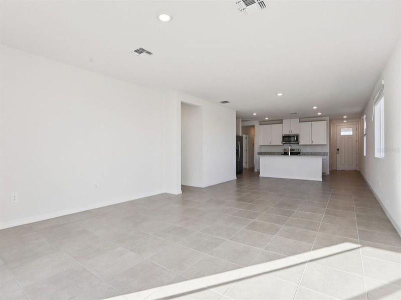 Spacious, unfurnished interior of a new home in Oakfield Trails - Premier Series, Parrish (Image 12).
