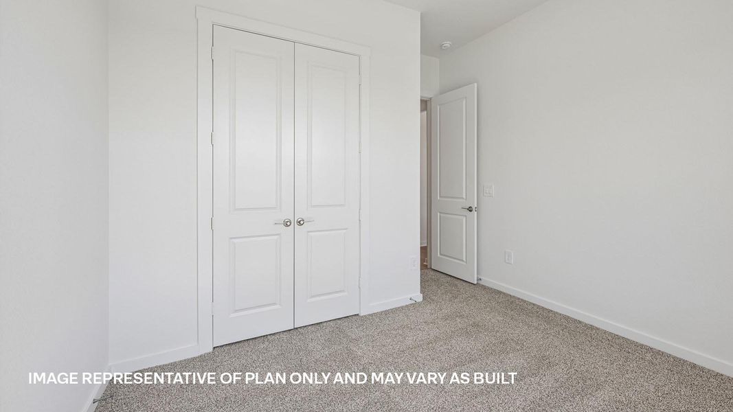 Representative unfurnished interior of a home built from the The Edinburg by D.R. Horton in The Enclave at Bar W Ranch, Leander (Image 30).