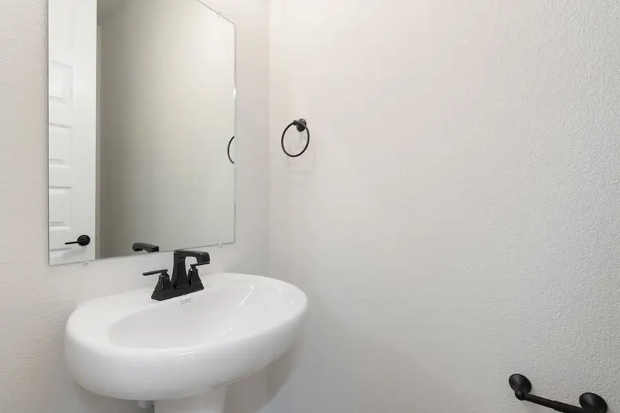 Image 49 of a home in Flora. Image 49 of a home in Flora.