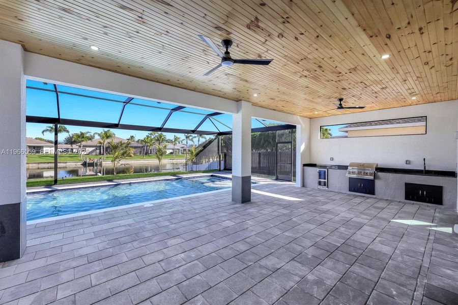 Exterior details and patio area of a home in , Cape Coral (Image 24).