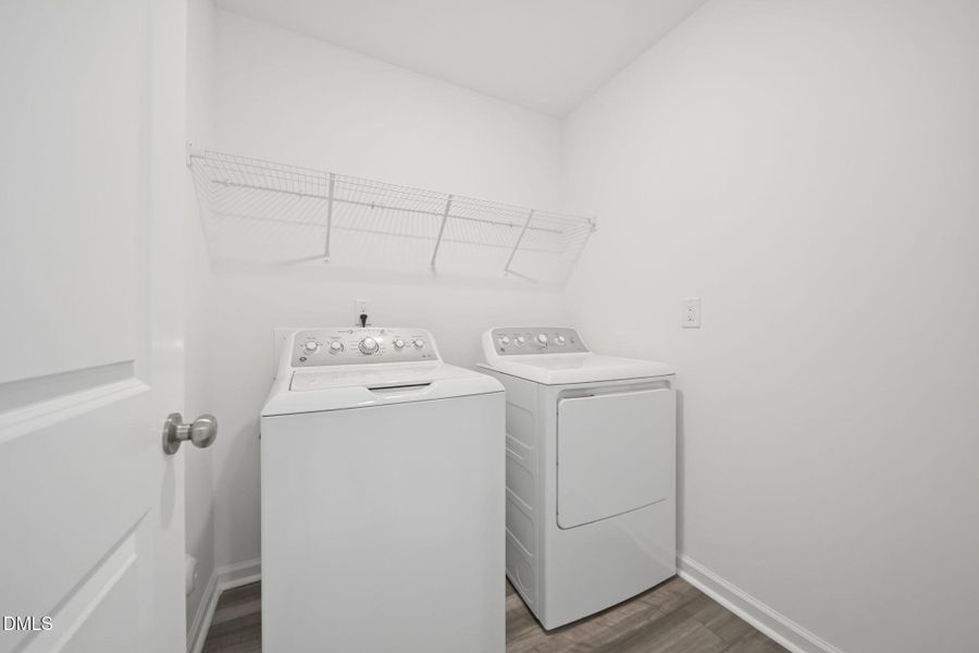 SUN_Everlee_Pic_CarsonII_QMI_259_Laundry