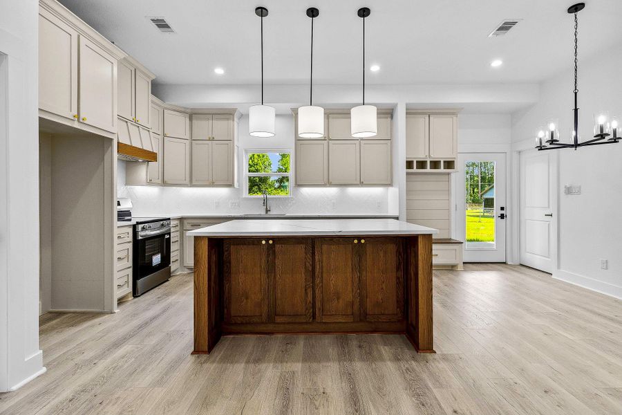 Furnished interior view inside a new home in , Onalaska (Image 14).