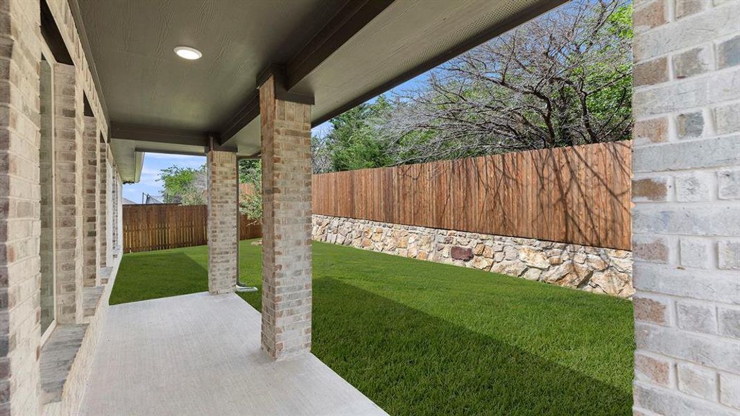 25. 2104 Sunny Mede - Patio