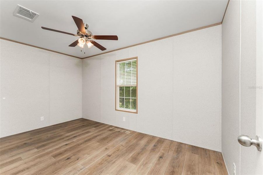Spacious, unfurnished interior of a new home in , Williston (Image 16).