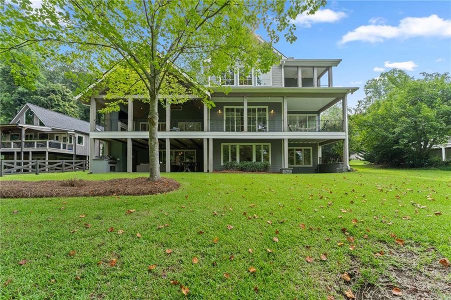 Exterior details and patio area of a home in , Dawsonville (Image 35).