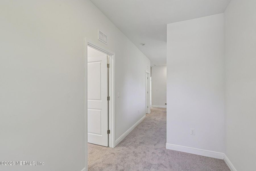 Spacious, unfurnished interior of a new home in , Jacksonville (Image 22).
