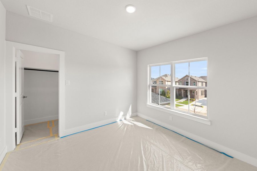 Spacious, unfurnished interior of a new home in Garden Collection at Union Park, Little Elm (Image 21).