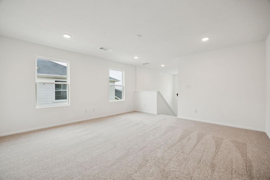 Spacious, unfurnished interior of a new home in Montgomery Bend, Montgomery (Image 15).