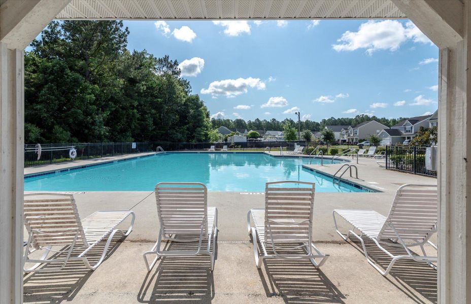 Community amenities in Oakley Pointe, Moncks Corner (Image 41).