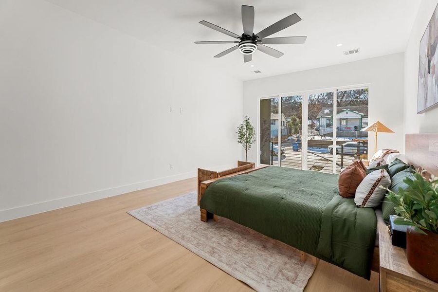Furnished interior view inside a new home in , Dallas (Image 31).