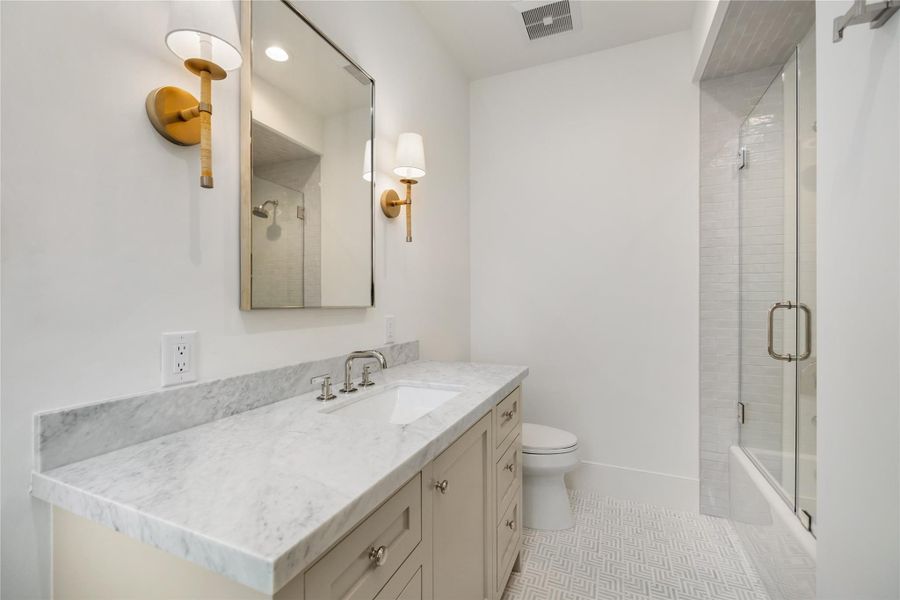 Furnished interior view inside a new home in , Houston (Image 6).