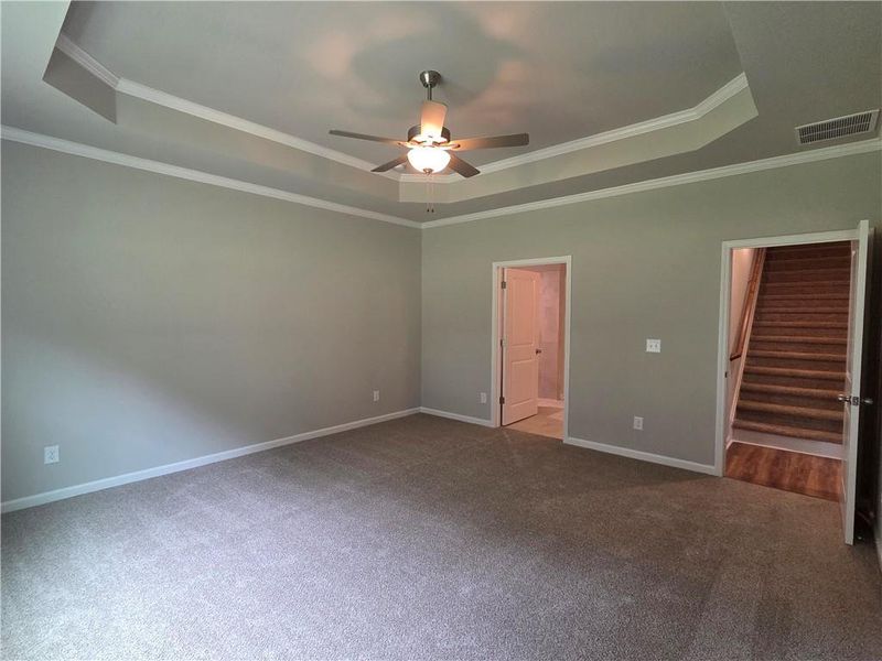 Spacious, unfurnished interior of a new home in , Bethlehem (Image 20).