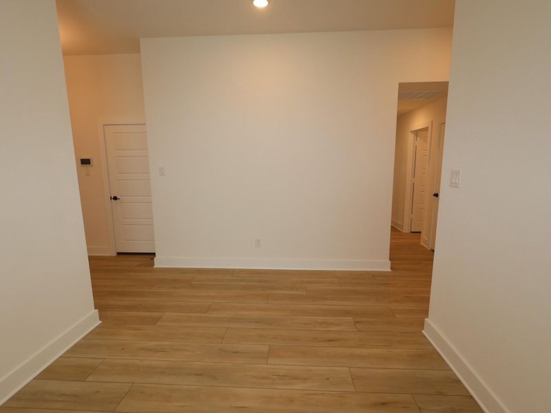 Spacious, unfurnished interior of a new home in Lago Mar, Santa Fe (Image 25).