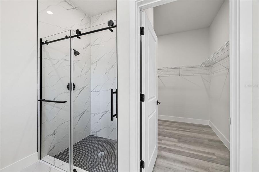 Spacious, unfurnished interior of a new home in , Ocala (Image 25).