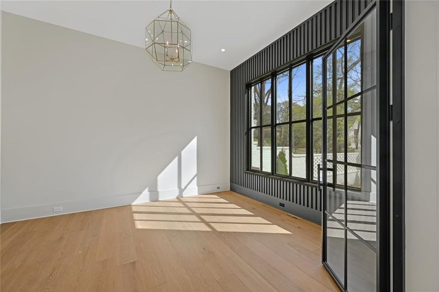 Spacious, unfurnished interior of a new home in , Alpharetta (Image 51).