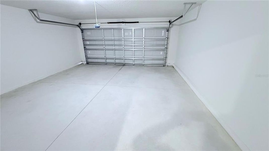 Spacious, unfurnished interior of a new home in Palm Coast, Palm Coast (Image 8).