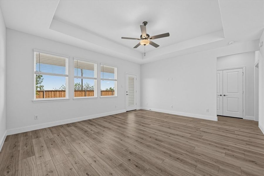 Spacious, unfurnished interior of a new home in Madero 50s, Fort Worth (Image 13).