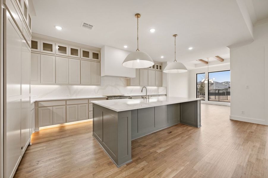 Furnished interior view inside a new home in Montclair, Prosper (Image 7).